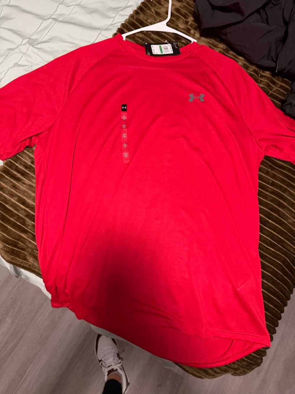 Under Armour Men’s Bright Red Short-Sleeve Athletic Tee